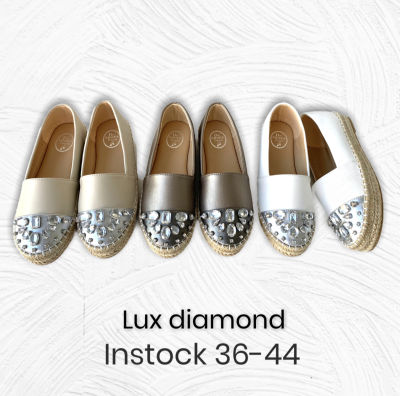 ไซส์ 36-44 Lux-Diamond รองเท้าลำลองผู้หญิง คัทชู หุ้นส้น สันหนา 2 cm ประดับเพชรด้านหน้า รองเท้าไซส์ใหญ่