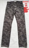 Uniqlo UJ กางเกงยูนิโคล่ชาย กางเกงลูกฟูกชาย-ลาย Digital Camo ลายพรางไซส์ 29-30" ( สภาพเหมือนใหม่ ไม่ผ่านการใช้งาน)