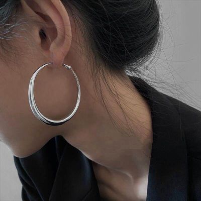 【YP】 2023 New Color Big Hoop Earrings for Exaggerated Metal Round Jewelry