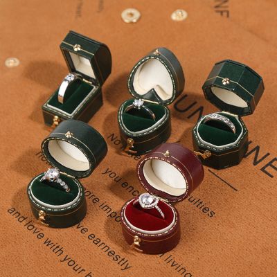 Retro Mini Ring Box PL Leather Advanced Octagonal Vintage Jewelry Organizer Display Box Proposal Wedding Ceremony Jewelry Gift