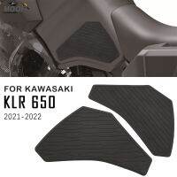 แผ่นถังน้ำมันสำหรับ Kawasaki KLR 650 2021 2022สติกเกอร์หัวเข่ารถจักรยานยนต์กันลื่นสีดำป้องกันรอยขีดข่วนจับ Ruer ป้องกัน