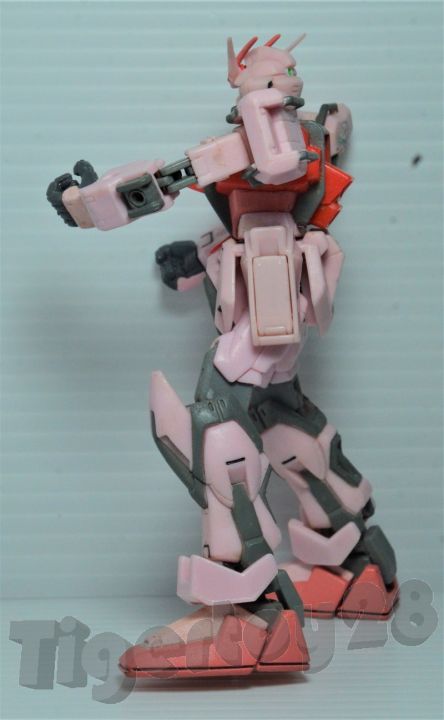 gundum-hg-strike-rouge-1-144-bandai-ในซีลพลาสติก-ความสูง-11-เซนต์