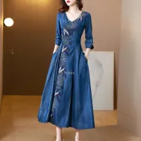 Spring and summer womens seven-point sleeve retro fashion cheongsam modified plate buckle side zipper embroidered denim dress Haberdashery