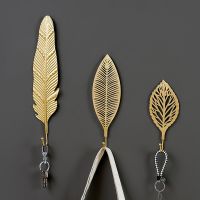 Leaves Shape Iron Hook Nordic Wall Decoration Leaf Key Watch Bags Jewelry Haning Hook Mutifuctional Wall Hanger Rack Robe Hanger Picture Hangers Hooks