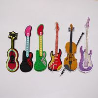 1 Pcs Fabric Embroidered Guitar Violin Note Patches For Cap Clothes Stickers Bag Iron On Applique DIY Apparel Sewing Accessories Haberdashery