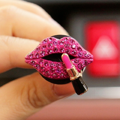 【cw】Car Red Pink Lip Aromatpy Air Vent Perfume Clip Creative Auto Interior Air Fresher Fragrance Decoration ！