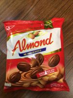 ช้อกโกแลตอัลมอนด์ United Almond chocolate ขนาด247กรัม บรรจุ45-50เม็ด