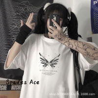 Spades Ace เสื้อครอป เสื้อยืด ชุดเซ็ทผู้หญิง สบายๆ คลาสสิค สไตล์ ทันสมัย WTX2300058 42Z231017