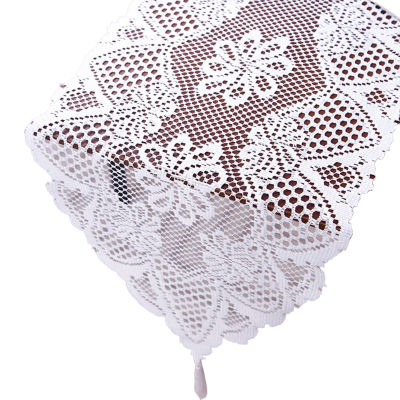 ผ้าปูโต๊ะสัมผัสนุ่มเป็นฝอยผ้าปูโต๊ะทำขึ้นอย่างสวยงามผ้าปูโต๊ะมีขอบอุปกรณ์เสริมในบ้านที่สมบูรณ์แบบ