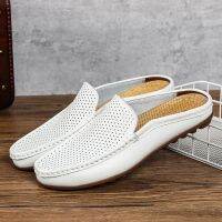 รองเท้าขับรถสีขาวรองเท้าผู้ชายลากครึ่งฤดูร้อน Heelless Baotou หนังแท้ลำลอง British Lazy Sandals