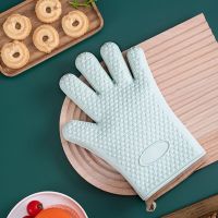 Thickening Baking Gloves Anti-scalding Oven Pot Mitts High Temperature Resistant Heat Insulation for Outdoor BBQ Picnic Potholders  Mitts   Cozies