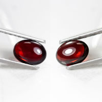 3 ct โกเมน (Garnet) สีแดงอมส้ม ทรงไข่หลังเบี้ย 2 ชิ้น