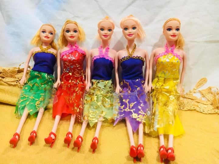ตุ๊กตาบาร์บี้-ตุ๊กตาผู้หญิง-ขนาดสูง-27-เซติเมตร-barbie-doll-แพ็คละ-5-ตัว-คละแบบ