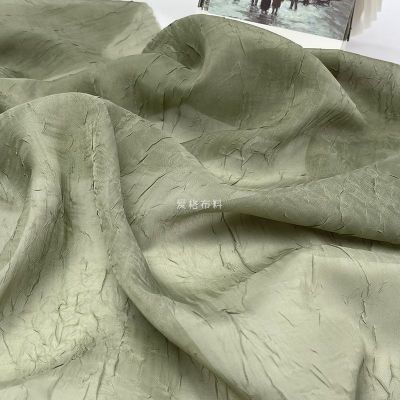 ผ้าชีฟองโปร่งแบบย่นชาเขียวผ้าแบบกึ่งซึมผ่านได้ผ้าดีไซน์แบบ Hanfu ผ้าจีบเนื้อผ้าแบบแหวกแนว