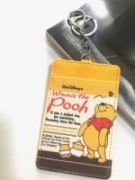 ซองใส่บัตร ที่ใส่บัตร ลาย   POOH  หมีพูห์   ST  YL      งานดี สวยงาม น่าใช้งาน สวยจริง มีห่วงและก้ามปู สำหรับบัตร 6x8 cm (body 7x11cm) (ไม่มีสายคล้องคอ)   PMY