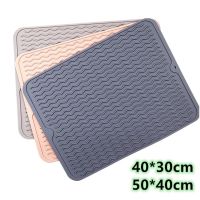 Silicone Dish Mat Drying Heat Resistance Non-Slip Placemat Tableware Non-stick Silicone Wavy Drain Tank Pad Kitchen Accessories