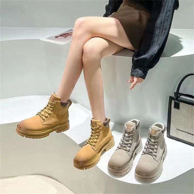 💥Hot sale！ส่งเร็ว🚚🚚🚚แพลตฟอร์มมาร์ตินบู๊ทส์สําหรับผู้หญิงปี 2023 รองเท้าหนังเอนกประสงค์ใหม่นิ้วเท้าใหญ่รองเท้าลูกไม้รองเท้าบูทสีเหลืองขนาดใหญ่ผู้หญิง 34 ขนาด 42