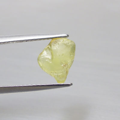 พลอย ก้อน ดิบ ตาแมว คริโซเบริล ไพฑูรย์ แท้ ธรรมชาติ ( Unheated Natural Chrysoberyl ) หนัก 1.76 กะรัต