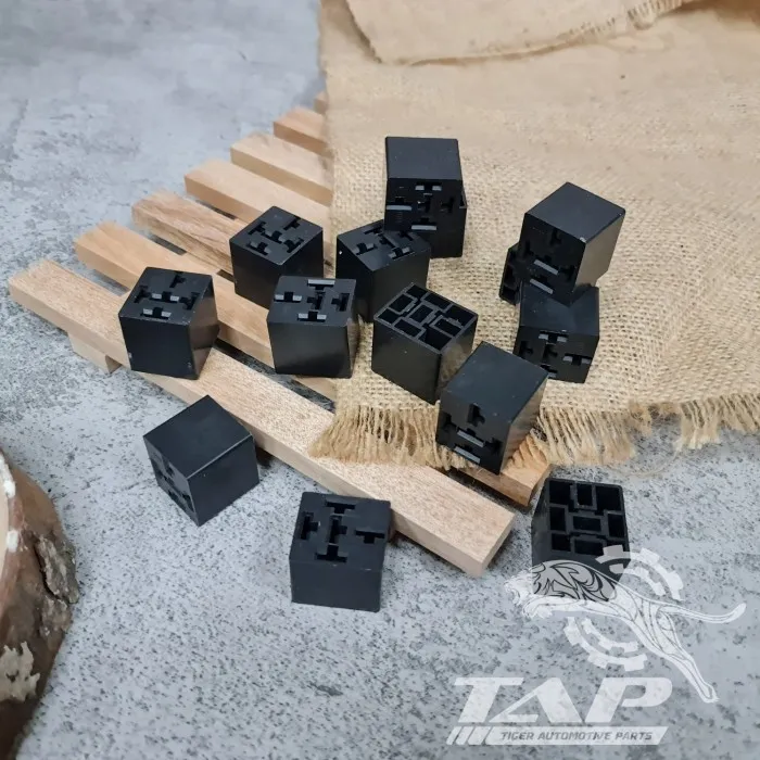 Socket Soket Rumah Relay Kaki 5 / Kaki 4 Lampu / Klakson Lazada