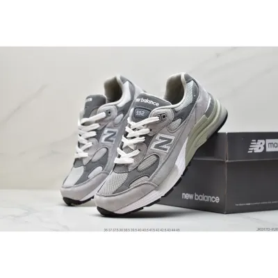 ☋♦ New Balance M992 Made in USA Classic Retro รองเท้ากีฬา รองเท้าวิ่งลําลอง