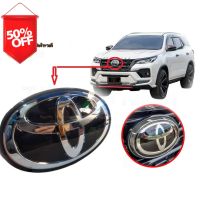 โลโก้ toyota สีดำรถ REVO new fortuner  ปี 2015-2022/  ขนาด 13 x 19 cm สินค้าเทียบงานแท้ใส่ได้ 100%    **จัดส่งเร้ว บริกา #โลโก้รถ  #โลโก้รถยนต์  #สติ๊กเกอร์รถ #Logo  #โลโก้