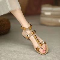 European And Rivet Sandals 2023 New Womens Fashion Trend Toe Flat Bottom Internet Roman Shoes