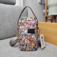 Lesportsac ใหม่การ์ตูนญี่ปุ่นตุ๊กตาแนวตั้ง Messenger กระเป๋าน่ารักกระเป๋าถือแนวตั้งกระเป๋าโทรศัพท์มือถือ 3505