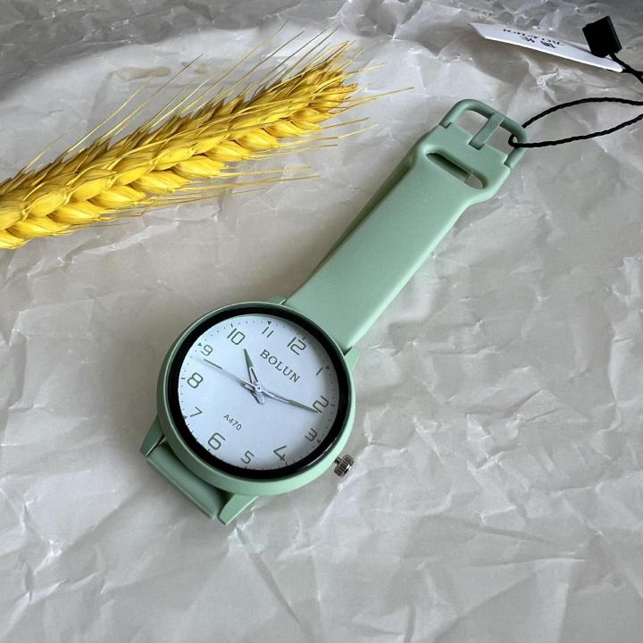 นาฬิกาผู้หญิงนาฬิกาขายดีมากเข็มขัดลำลองนาฬิกาผู้หญิงแบบใหม่นาฬิกาสีลูกกวาดเทปซิลิโคนสำหรับนักเรียน