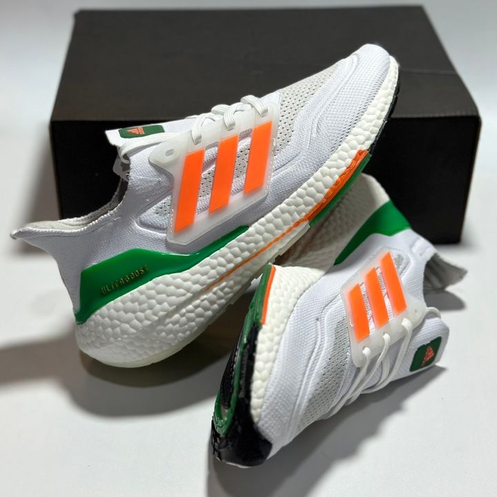 รองเท้าผ้าใบ-adidas-ultraboost-สินค้าพร้อมส่ง