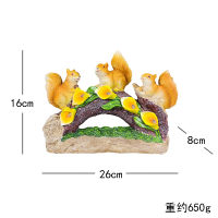 โคมไฟกระรอกพลังงานแสงอาทิตย์กลางแจ้งสำหรับตกแต่งเรซิ่นสร้างสรรค์การจำลองงานฝีมือของตกแต่งสวนสัตว์