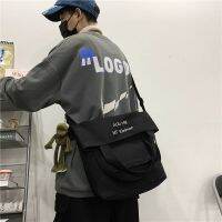 Canvas bag male and Japanese students simple large capacity messenger bag leisure bag 2021 new Korean mens shoulder bag