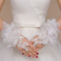 ☬❒△ MANRAY Free Shipping 2023 Hot Sale High Quality Short Paragraph Elegant Rhinestone Bridal Wedding Gloves Wedding Accessories