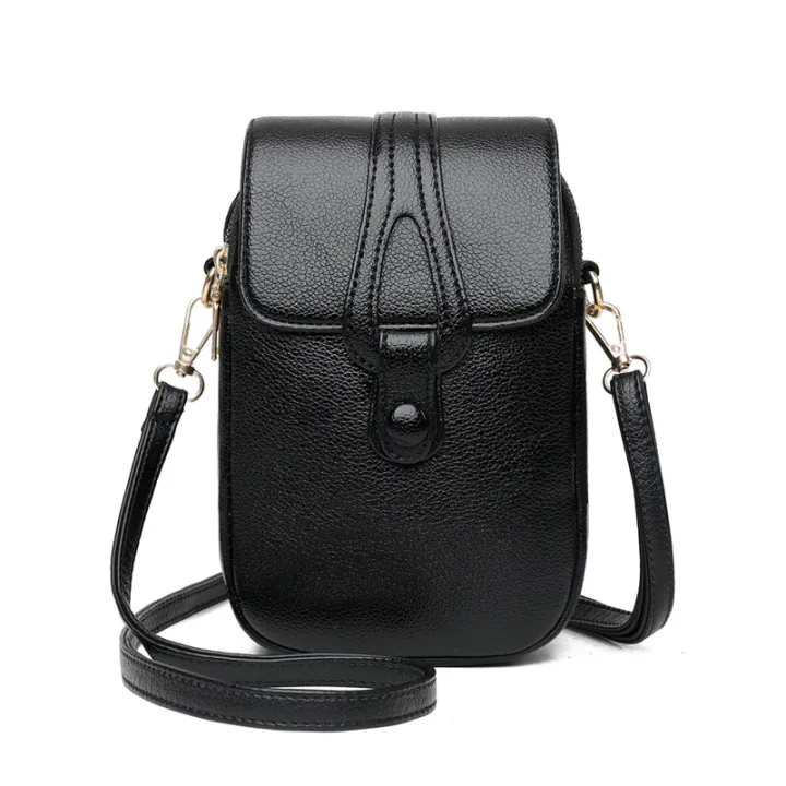 Fesyen Harian Dengan Beg Tangan Mini – Practical Ke?