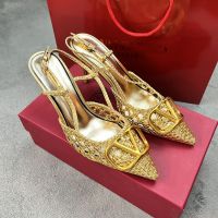 2023 ValentinoˉSummer New Woven V-Button High Heel Shoes with Pointed Toe and One Button Versatile Slim Heel Sandals