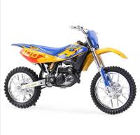 HUSQVARNA CR125 1:18 โมเดลรถมอเตอร์ไซค์วิบาก ของเล่น ของสะสม แบบจำลองรถมอเตอร์ไซค์วิบาก (เก็บคูปองส่งฟรี หรือเก็บคูปองใช้ส่วนลดค่าจัดส่งได้ค่ะ)