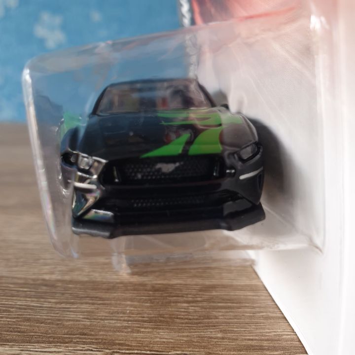 โมเดลรถเหล็ก-majorette-ford-mustang-gt-series-black-green-สีดำลายเขียว-เปิดประตูรถได้-โมเดลรถสะสม