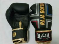 นวมมวยไทย Raja Leather Thai Boxing Gloves Fancy Black/Gold Letter 12oz