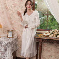 Ao Dai Palace Sleepwear ผู้หญิงฤดูใบไม้ผลิและฤดูใบไม้ร่วงแขนยาวฝรั่งเศสหวานลูกไม้ Fairy Wind Sleepwear เหนือเข่ายาวสำหรับบ้าน