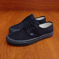 vans authentic all black original