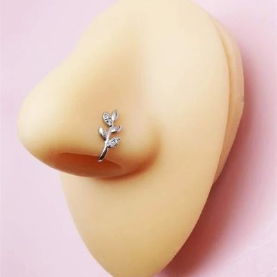 Fake Nose Rings Adjustable Nose Cuff Non Piercing Nostril Jewelry for Women Leaves Faux Cartilage Tragus Ring Nose Cuff