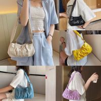 ==พร้อมส่ง== กระเป๋าถือทรงเก๋จับจีบสวยๆ