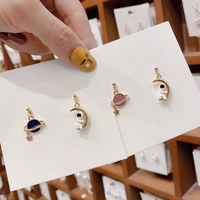 【CC】 Design Star Astronaut Tassel Drop Earrings Hollow Pendant Jewelry