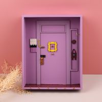 【YF】 Tv Show Friend Keychain Key Holder Monicas Door Frame Purple Hanger Hooks Cute Gift Home Wall Decoration