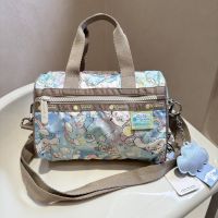 LeSportsac Le Poetry Big Ear Dog Cooperation Series แฟชั่นอเนกประสงค์กระเป๋าสตรีบอสตัน Messenger Bag 3868