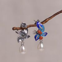 {Han ornaments}S925 Silver Cloisonne Stud ต่างหูสำหรับผู้หญิง Retro แฟชั่นจีนอารมณ์ Burning Blue Butterfly Ruby Pearl Earrings