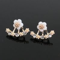 Simple Diamond Daisy Flower Stud Earrings