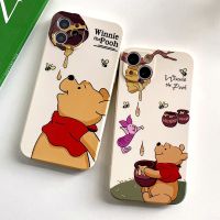 เคสนิ่มลายการ์ตูนวินนี่ช้อนส้อมมีดหมีพูห์หมูเคสโทรศัพท์สำหรับ iPhone 14 Pro Max 14 Pro 14 Pro 14ช้อนส้อมมีดหมีพูห์กันกระแทกเคสกรอบหลังมือถือเนื้อนิ่มสำหรับ iPhone 13 Pro Max 13พัดลมพกพาเคสโทรศัพท์สำหรับ12 11 XR XS X 8 7 6S 6 plus Se เคสห่อหุ้ม