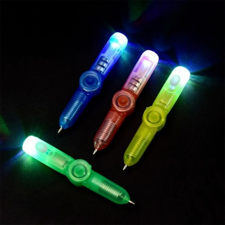 ปากกาสำหรับควงโคมไฟแอลอีดีแปลกตาของเล่น-relief-ความเครียดแบบเบาสำหรับเด็กนักเรียนแฟลชปากกาลูกลื่นพร้อมปากกาหมุนได้แบตเตอรี่เรืองแสง