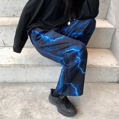 ❤️TThouse❤️【Ready Stock】Summer Lightning Printed High Waist Wide Leg Pants Straight Leg Casual Pants for Men and Women Korean-Style ins Harajuku bf Wind pants uni pants seluar lelaki Seluar Lurus Kasual Wanita男女可穿闪电印花宽松百搭大码轻微弹力裤子直筒阔腿裤运动休闲裤