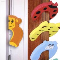 ● Cute Animal Security Door Stopper Protection Baby Safety Baby Card Lock Newborn Care Child Finger Protector Edge Corner Guards